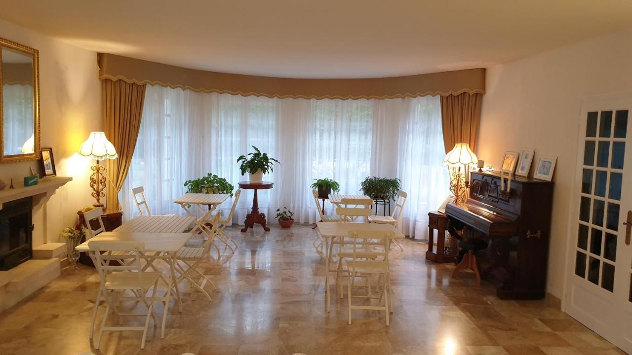 Bed and Breakfast Crown Roads Le Faouët Esterno foto
